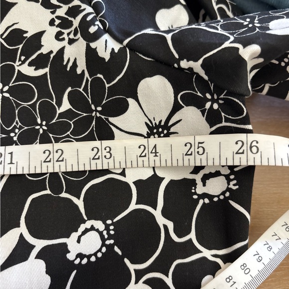 Black and White Floral Button Front Blazer - Picture 7 of 7